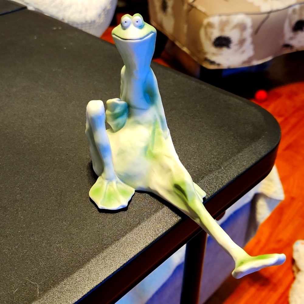 Frogg by Jessica DeStefano (Ceramic)